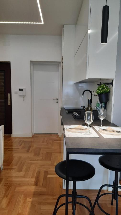 Nina Studio Apartment ビイェリナ エクステリア 写真